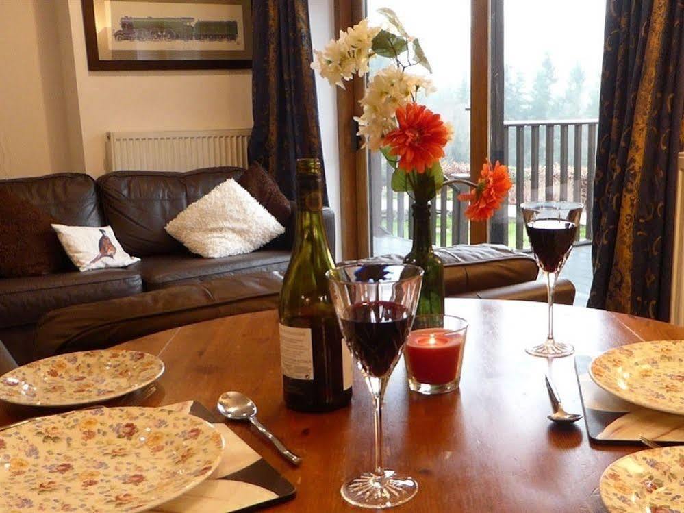 Dee Valley Cottages Llangollen Exteriör bild